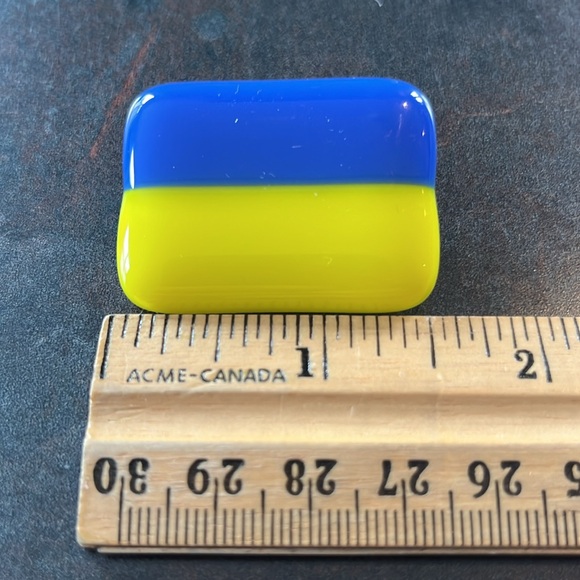 🇺🇦 Free Ukraine 🇺🇦 . Ukraine matters, see below. - Picture 2 of 3